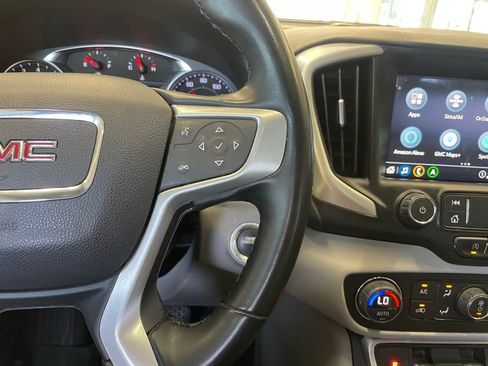 Used 2023 GMC Terrain SLT w/ Infotainment Package II FWD image 14