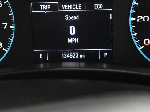Used 2020 Chevrolet Equinox LS w/ LS Convenience Package FWD image 21