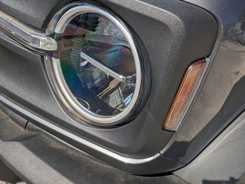 Used 2025 Ford Bronco Base image 9