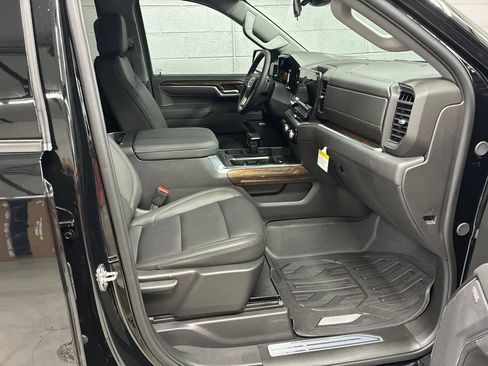 New 2026 GMC Sierra 1500 Elevation w/ Elevation Premium Package AWD/4WD image 7