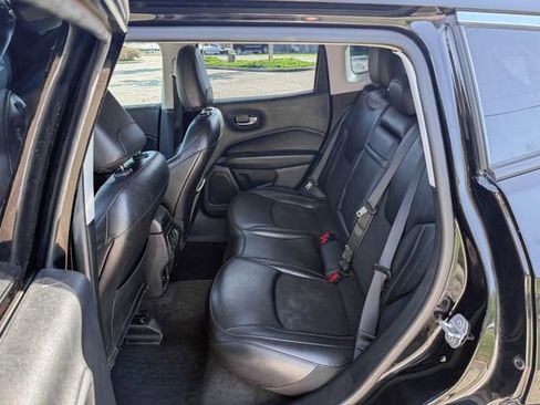 Used 2020 Jeep Compass Latitude FWD image 15