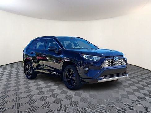Used 2019 Toyota RAV4 XSE AWD/4WD image 4