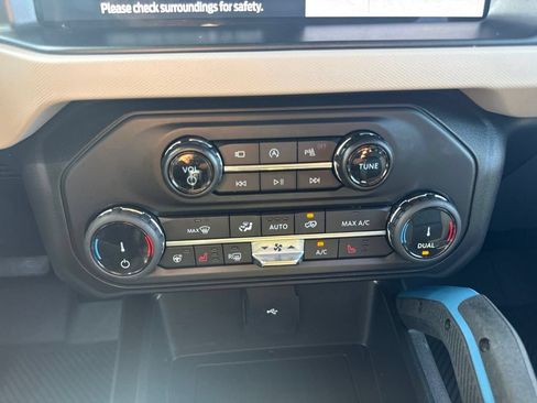 Used 2022 Ford Bronco Wildtrak AWD/4WD image 11