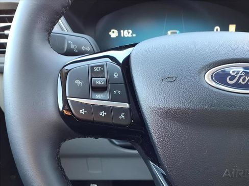 Used 2025 Ford Escape Active w/ Active Premium Tech Pack AWD/4WD image 91