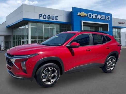 New 2026 Chevrolet Trax LT FWD image 4