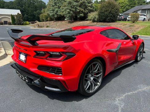 Used 2024 Chevrolet Corvette Z06 w/ Z07 Performance Package RWD image 23