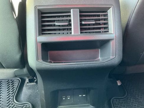 Used 2021 Volkswagen Atlas Cross Sport SE AWD/4WD image 17