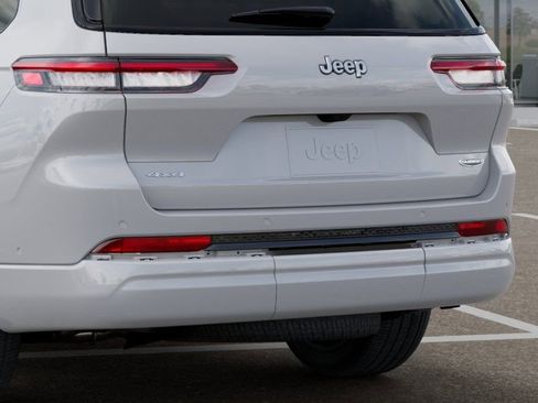 New 2026 Jeep Grand Cherokee L Summit AWD/4WD image 13