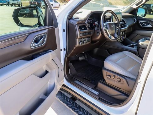 Used 2021 Chevrolet Tahoe Z71 w/ Z71 Off-Road Package image 26