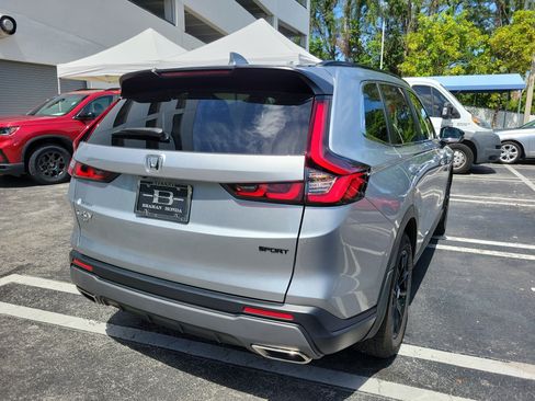 Certified 2025 Honda CR-V Sport image 3