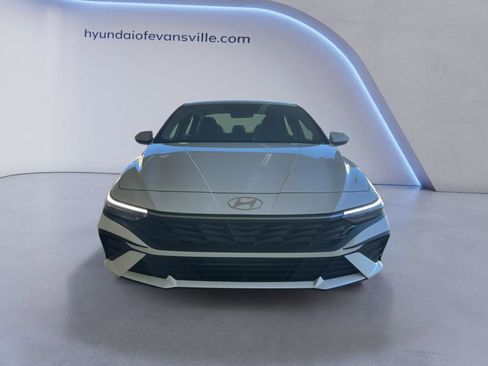 New 2026 Hyundai Elantra SE FWD image 1