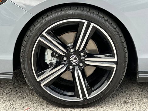 Used 2025 Honda Accord Sport image 31