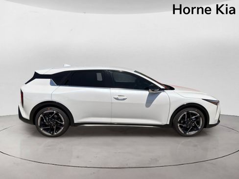 New 2026 Kia K4 GT-Line FWD image 3