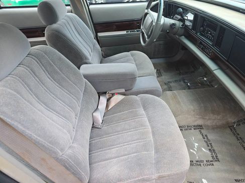 Used 1997 Buick Le Sabre Custom w/ Headliner Lighting Pkg FWD image 17