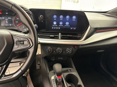 Used 2024 Chevrolet Trax RS FWD image 16