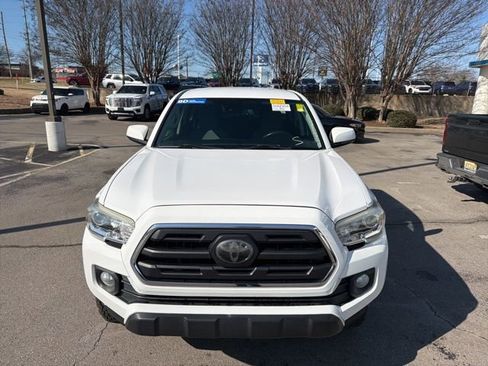 Used 2018 Toyota Tacoma SR5 image 9