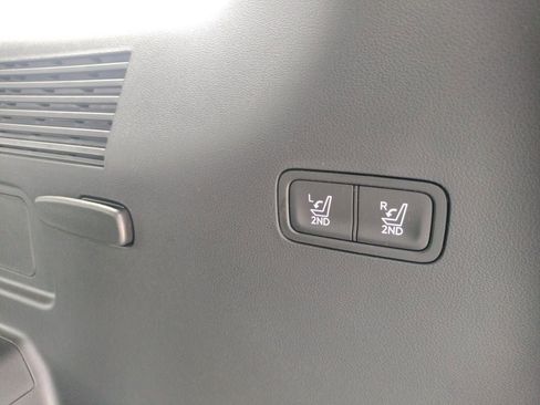 Used 2025 Hyundai Santa Fe SEL FWD image 41