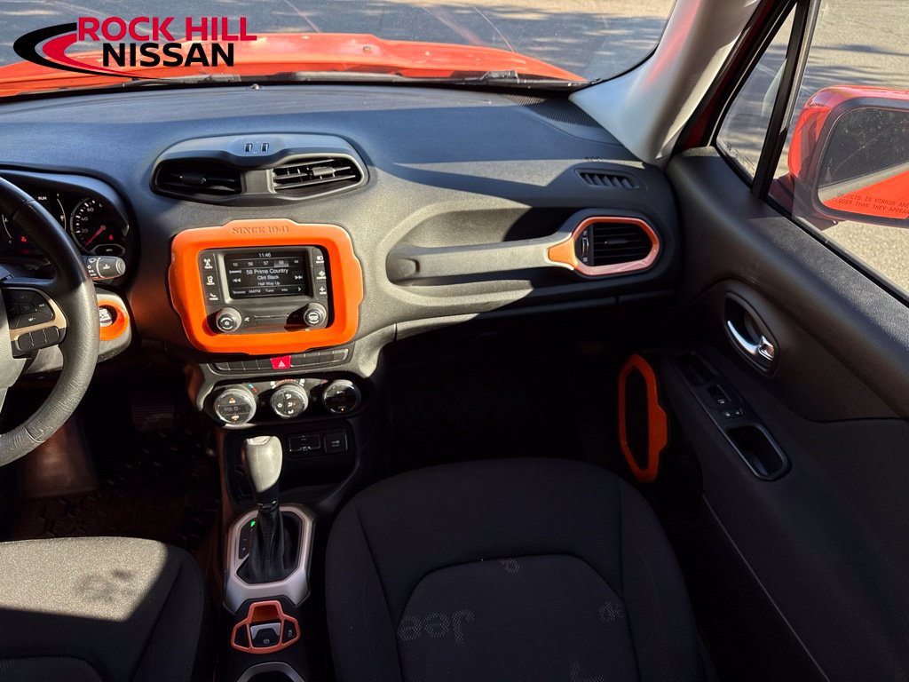 Used 2015 Jeep Renegade Latitude w/ Popular Equipment Group FWD image 21