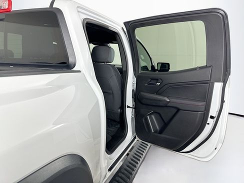 Used 2023 Chevrolet Colorado Z71 w/ Z71 Convenience Package 2 image 30