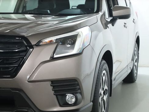 Used 2023 Subaru Forester Premium AWD/4WD image 4