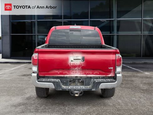 Used 2021 Toyota Tacoma TRD Off-Road AWD/4WD image 4