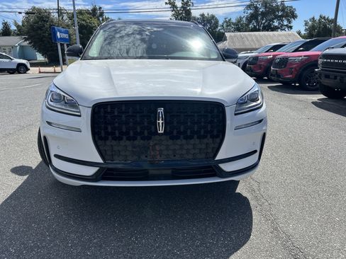 Used 2023 Lincoln Corsair Reserve w/ Equipment Group 201A image 2