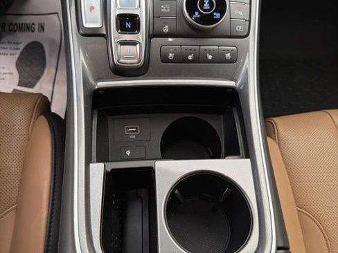 Used 2023 Hyundai Santa Fe Calligraphy AWD/4WD image 16