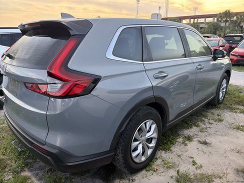 Used 2023 Honda CR-V LX image 9