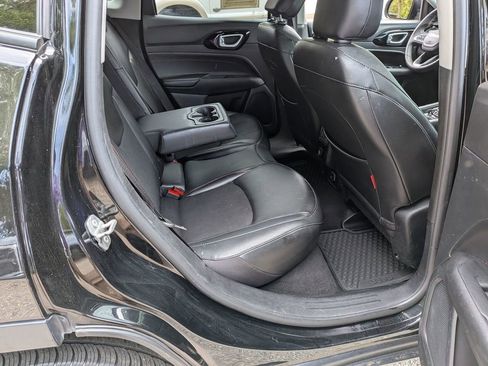 Used 2022 Jeep Compass Trailhawk AWD/4WD image 25
