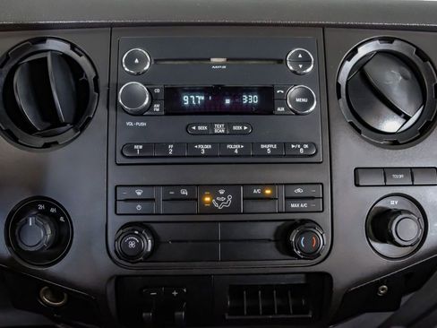 Used 2014 Ford F450 XL w/ Power Equipment Group image 25