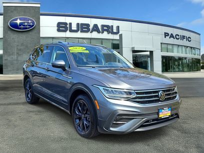Used 2024 Volkswagen Tiguan SE
