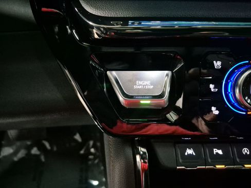 Certified 2023 GMC Sierra 1500 AT4 w/ Technology Package image 18