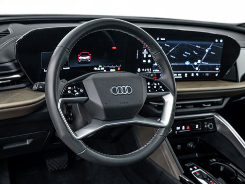 Used 2025 Audi Q5 Premium w/ Convenience Package AWD/4WD image 11