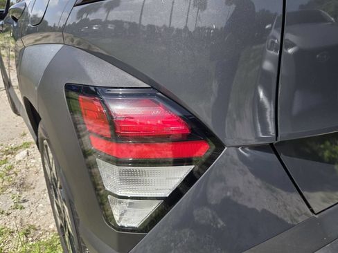 Used 2024 Hyundai Kona SEL FWD image 11