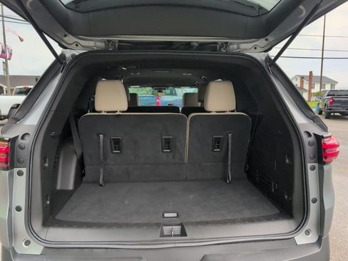 Used 2023 Chevrolet Traverse LS AWD/4WD image 22
