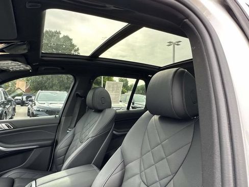 Used 2024 BMW X5 xDrive50e AWD/4WD image 29