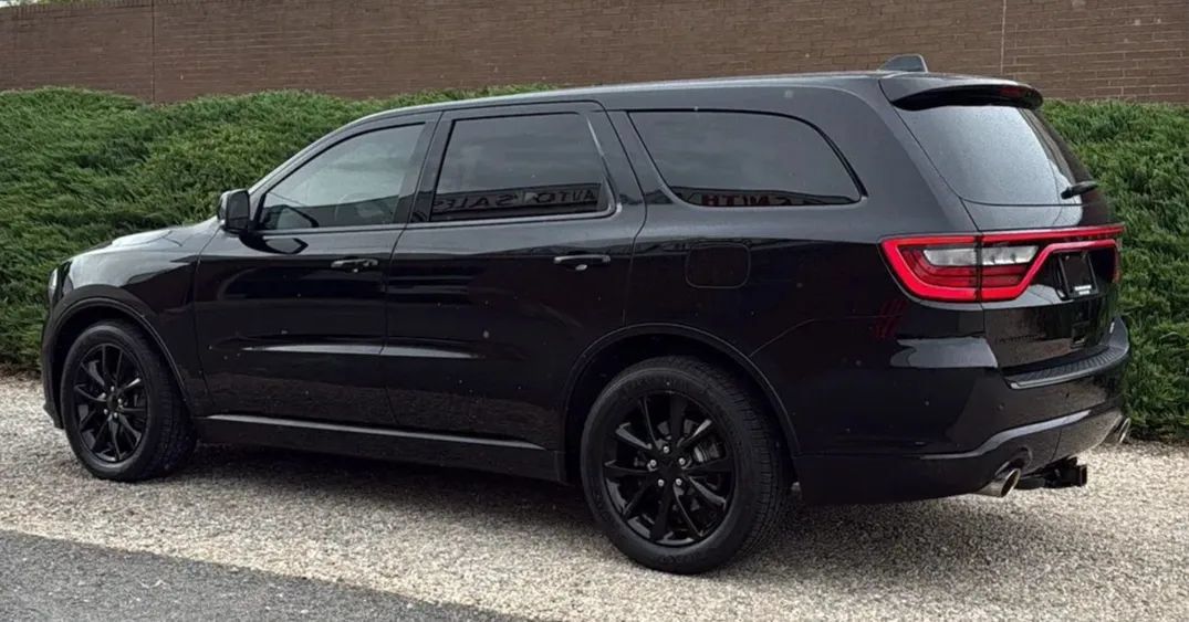 Used 2017 Dodge Durango R/T w/ Blacktop Package RWD image 7