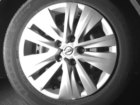 Used 2025 Nissan Sentra S FWD image 13