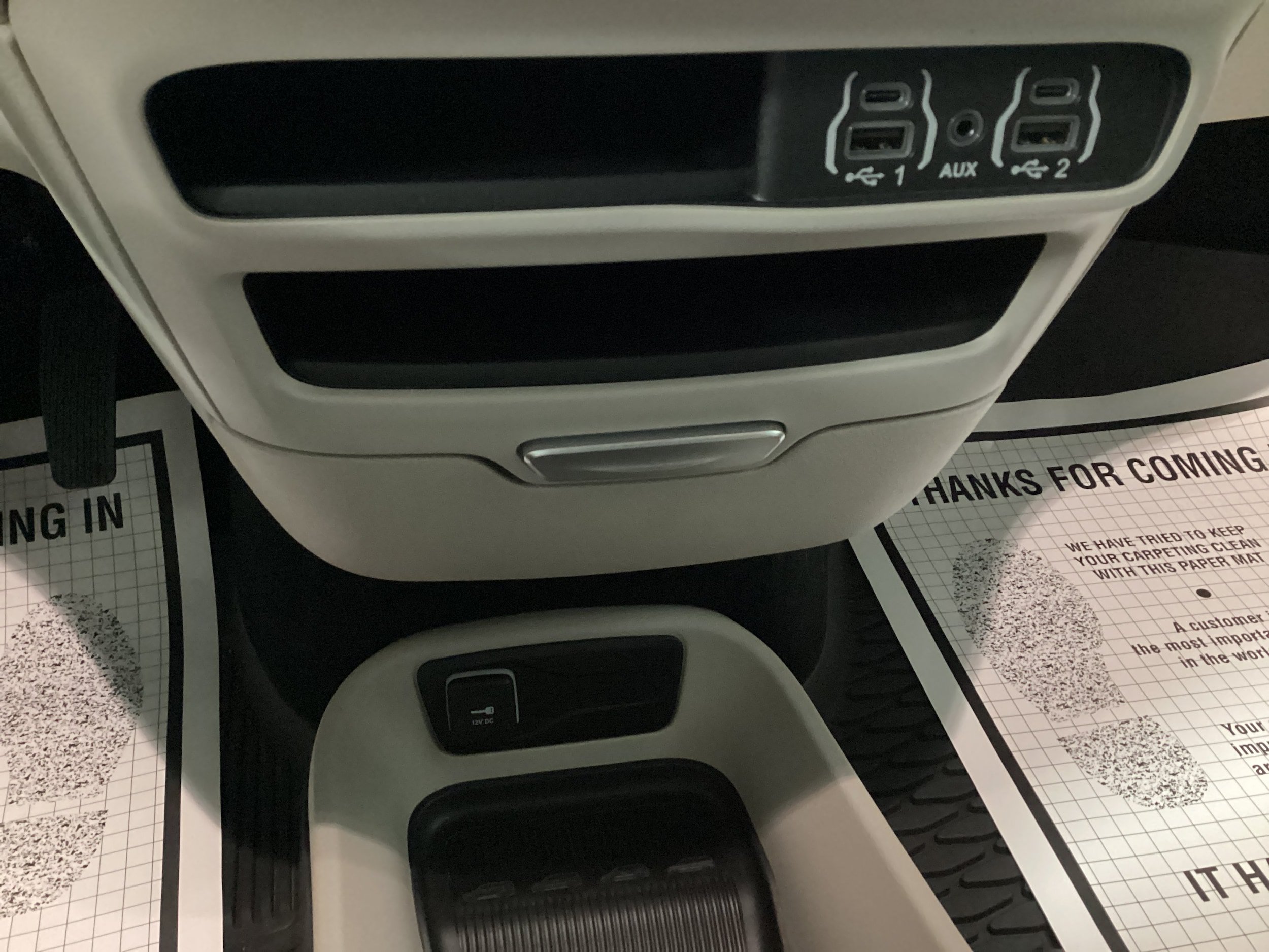 Used 2024 Chrysler Pacifica Touring-L w/ Road Tripper Package FWD image 29