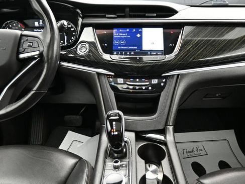 Used 2020 Cadillac XT6 Premium Luxury AWD/4WD image 18