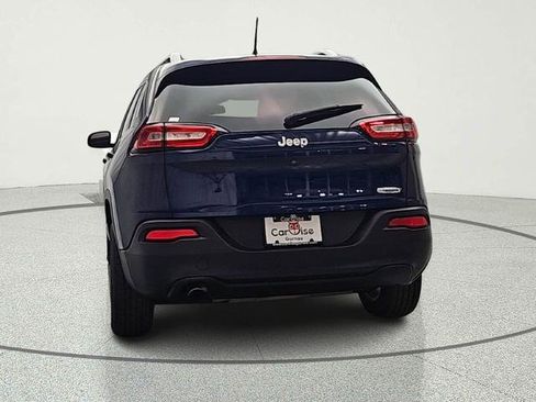 Used 2018 Jeep Cherokee Latitude Plus image 7