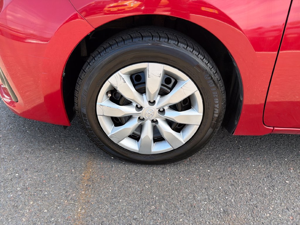 Used 2015 Toyota Corolla S FWD image 28