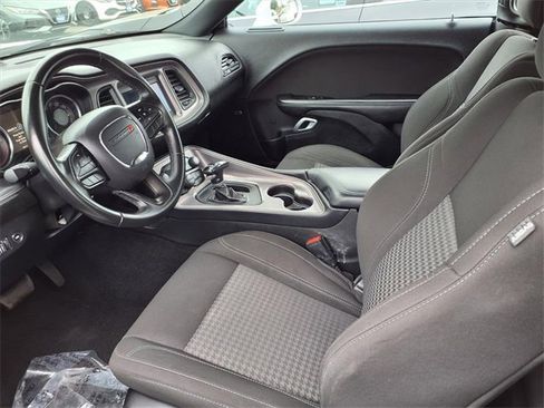 Used 2023 Dodge Challenger SXT image 9