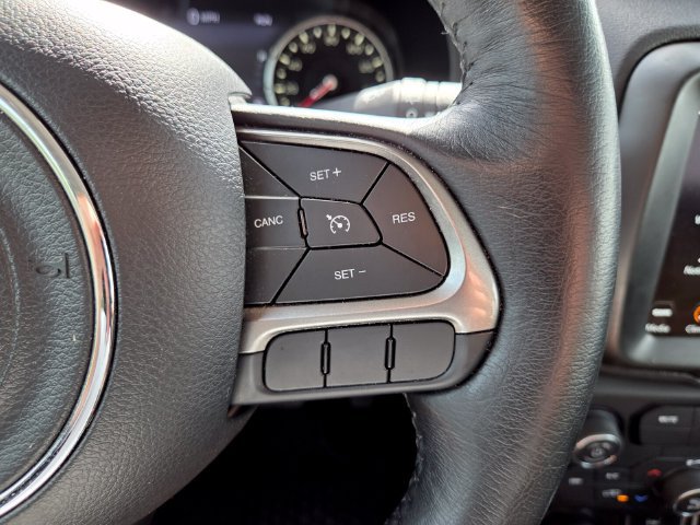 Used 2022 Jeep Renegade Latitude w/ Convenience Group AWD/4WD image 31