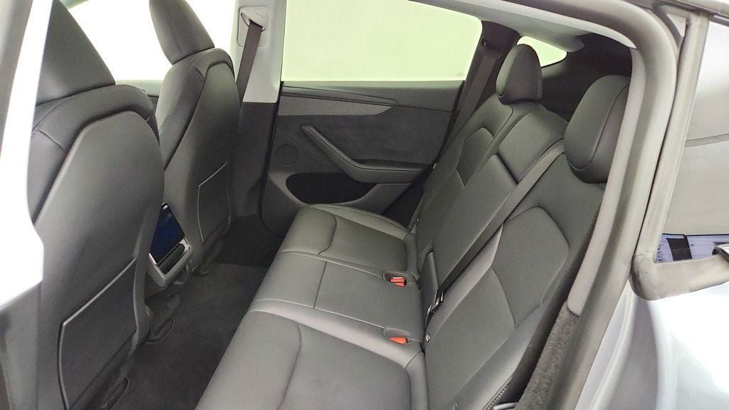 Used 2026 Tesla Model Y Long Range AWD/4WD image 23