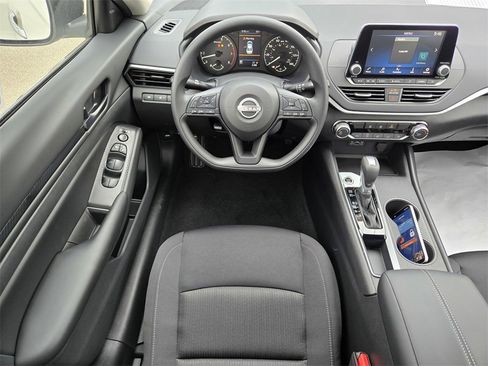 New 2025 Nissan Altima 2.5 S image 7