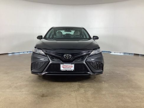 Used 2022 Toyota Camry SE FWD image 3