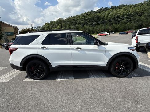 Used 2020 Ford Explorer ST w/ ST Street Pack AWD/4WD image 4