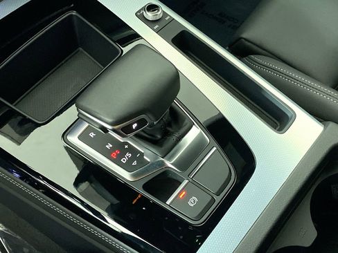 Certified 2025 Audi Q5 2.0T Premium Plus w/ Premium Plus Package image 19