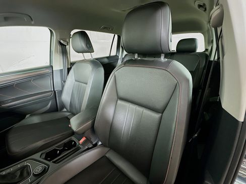 Used 2024 Volkswagen Tiguan Wolfsburg Edition image 19